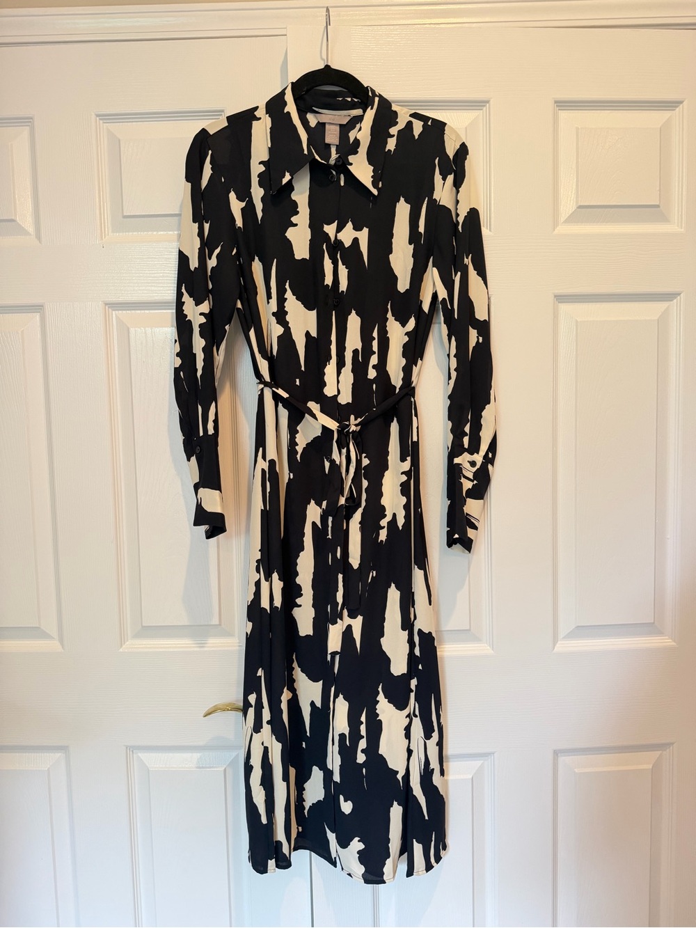 H&M Abstract Black & Cream Long Sleeve Shirt Dress M